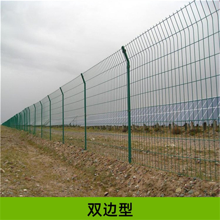 內(nèi)蒙古光伏區(qū)發(fā)電站項(xiàng)目熱鍍鋅鋼絲網(wǎng)圍欄專(zhuān)業(yè)生產(chǎn)廠(chǎng)家
